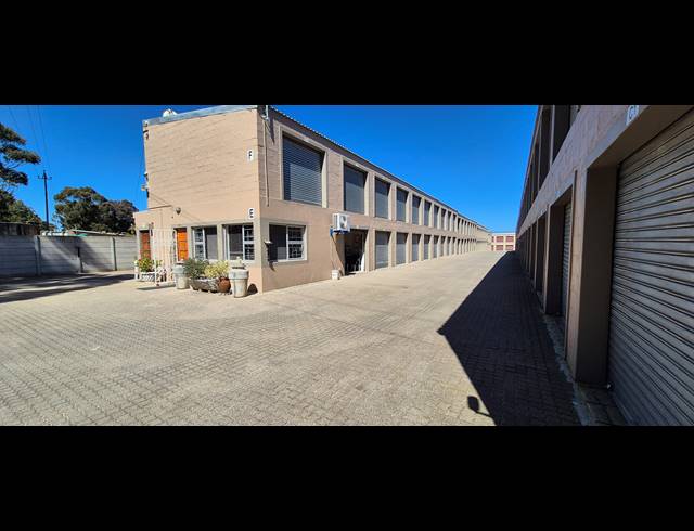 29,000M² INDUSTRIAL YARD FOR SALE IN CAPE FARMS